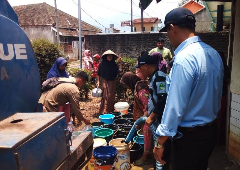 Foto_Bantuan_Air_Bersih_3.png