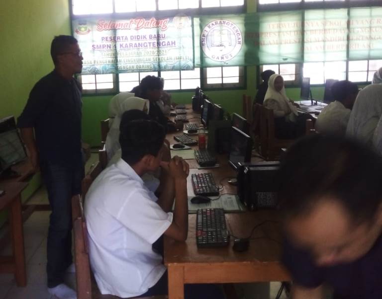 Monitoring_Ujian_SMPN_1_Karangtengah.jpg